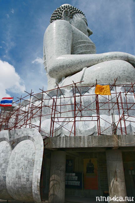 Большой Будда и храм