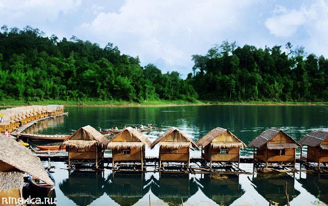 Плавучие отели на озере Чео Лан