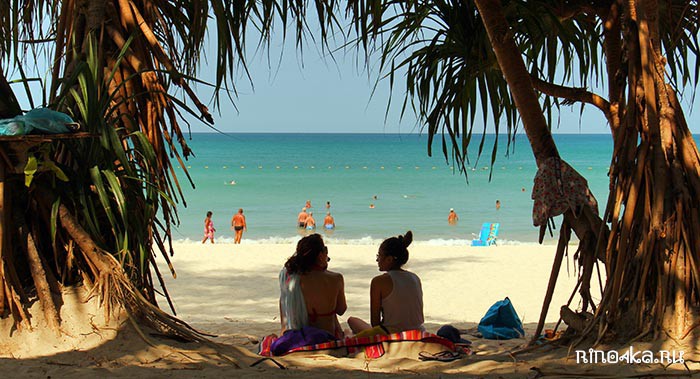 Сам пляж Патонг и море