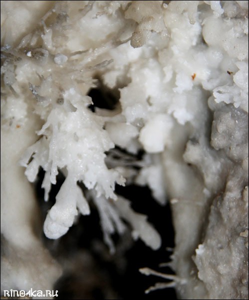 Кристаллы в Коралловой пещере